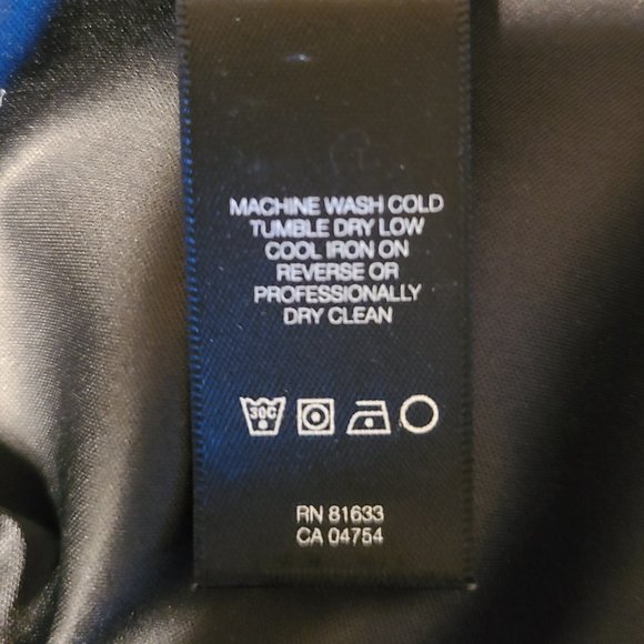 Kenneth Cole Women’s Light-weight Jacket/Shirt – Size M - Picture 10 of 10